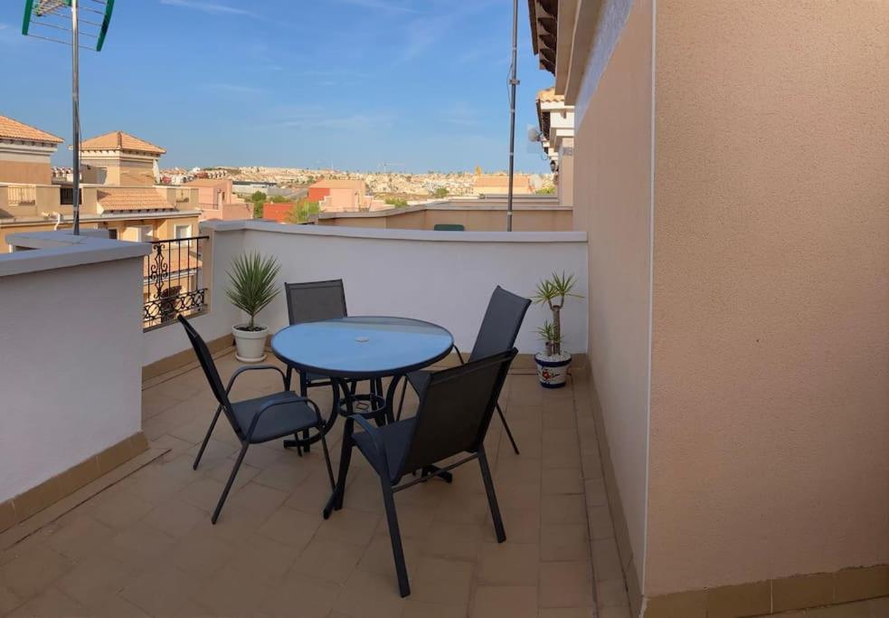 3 Bedroom Townhouse In Alicante, Orihuela 外观 照片