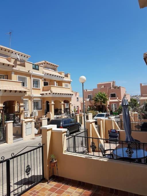 3 Bedroom Townhouse In Alicante, Orihuela 外观 照片